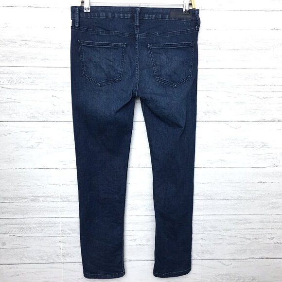 Calvin Klein Jeans Women's Slim Boyfriend Dark Wash Stretch size 4 length 28" - Picture 2 of 10